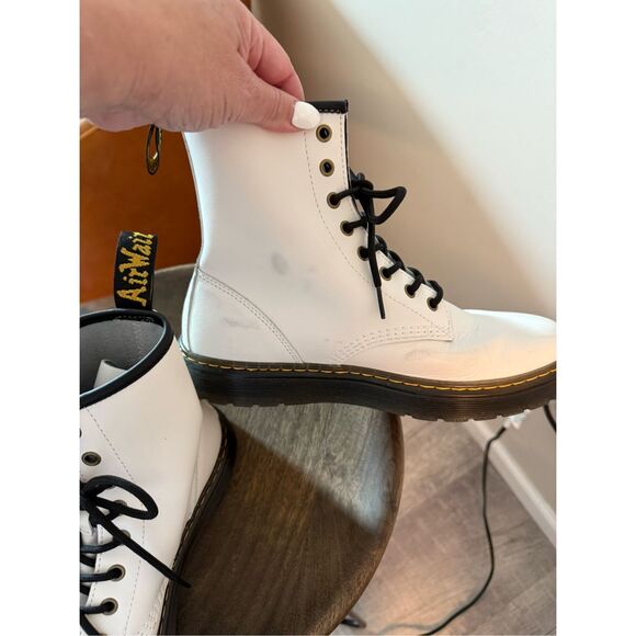Dr. Martens Zavala White Lace Up Combat Boots sz 10 EUC - Picture 5 of 9
